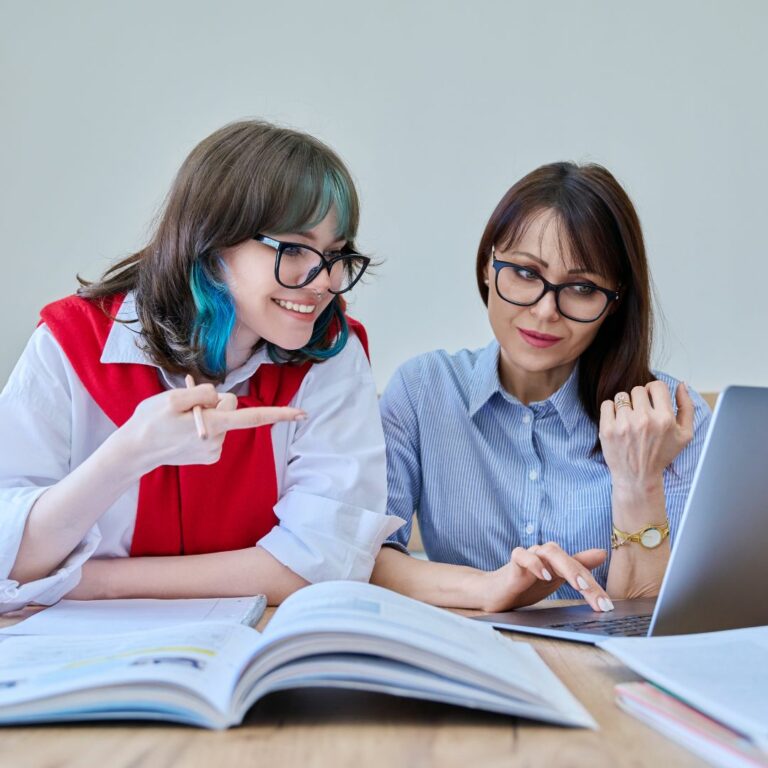 jak-skutecznie-przelamac-bariere-jezykowa-praktyczne-wskazowki-dla-doroslych